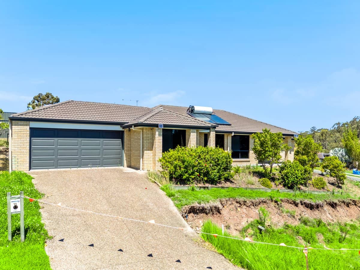 71 Ambrose Drive, AUGUSTINE HEIGHTS - Thumbnail 2