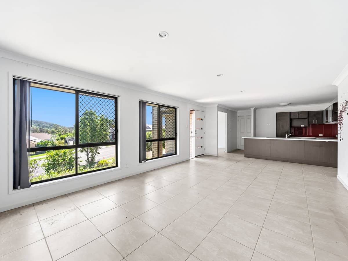 71 Ambrose Drive, AUGUSTINE HEIGHTS - Thumbnail 3