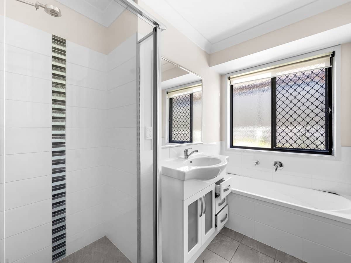 71 Ambrose Drive, AUGUSTINE HEIGHTS - Thumbnail 11