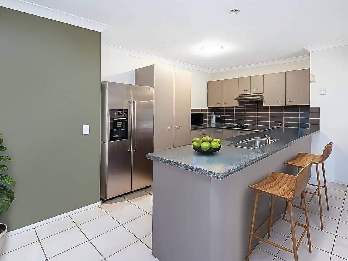 3 Marilyn Place, MORAYFIELD - Thumbnail 3