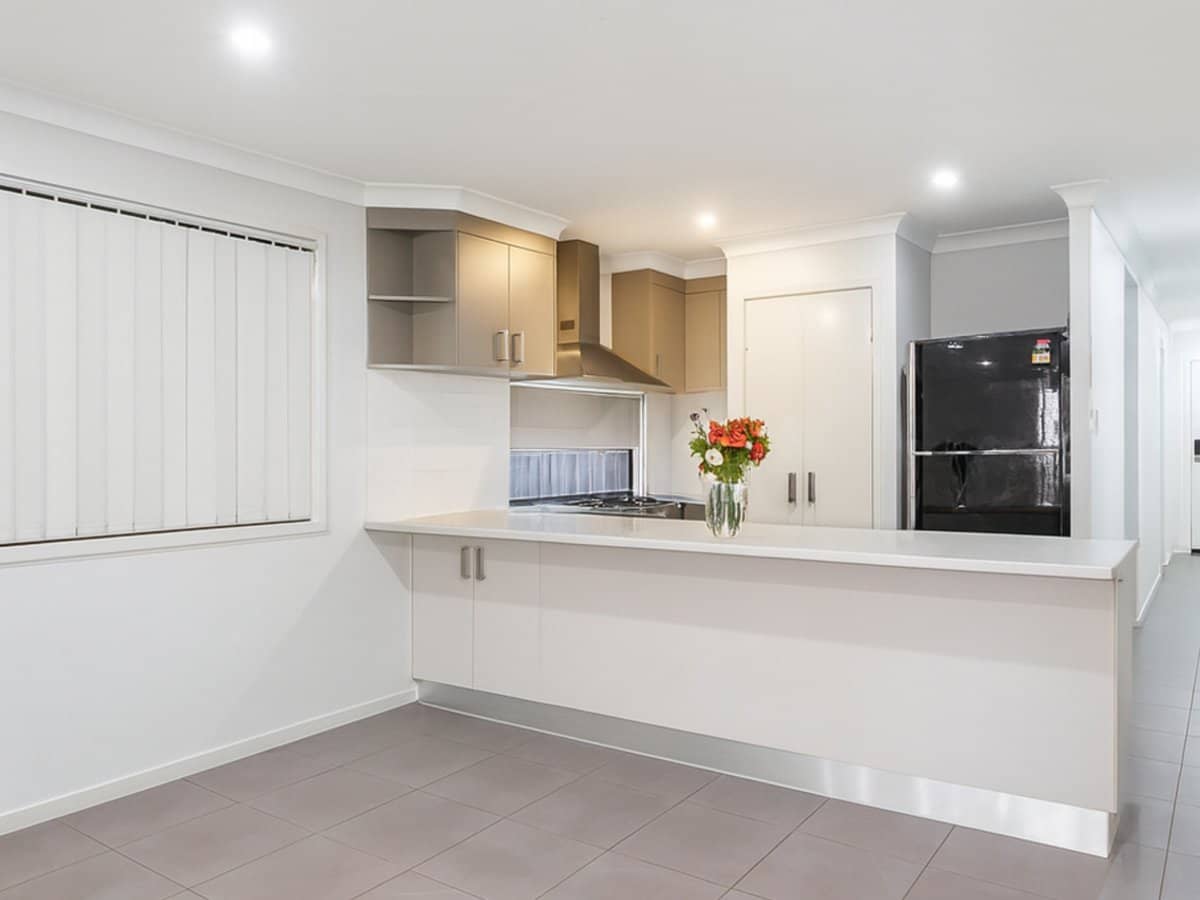 18 Flower Place, RICHLANDS - Thumbnail 2