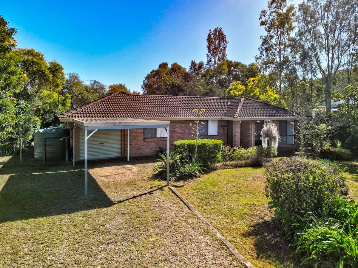 8 Rashford Street, Esk - Thumbnail 1