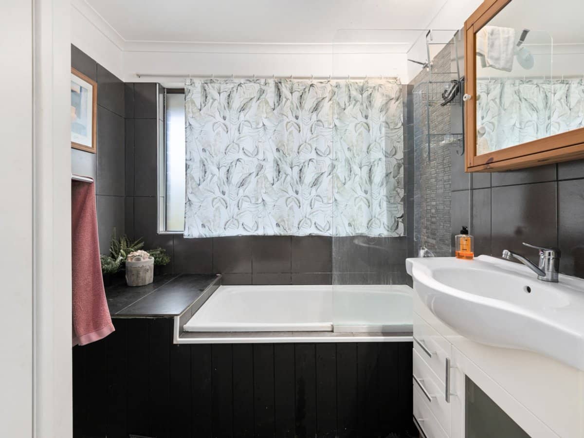 20 Hester Street, SHAILER PARK - Thumbnail 9