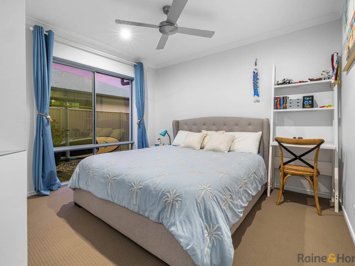 18 Toshack Place, POTTSVILLE - Thumbnail 12