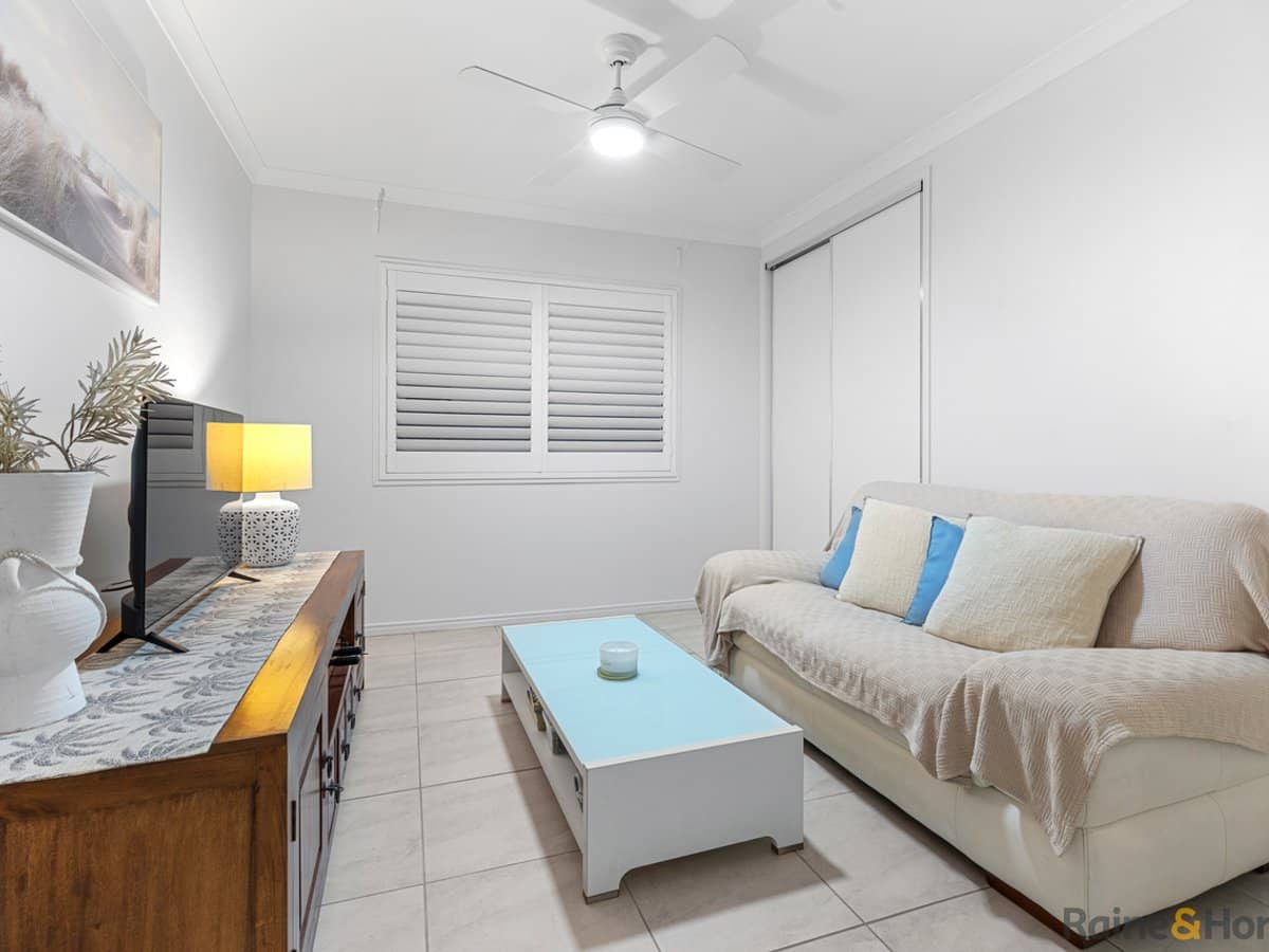 18 Toshack Place, POTTSVILLE - Thumbnail 16