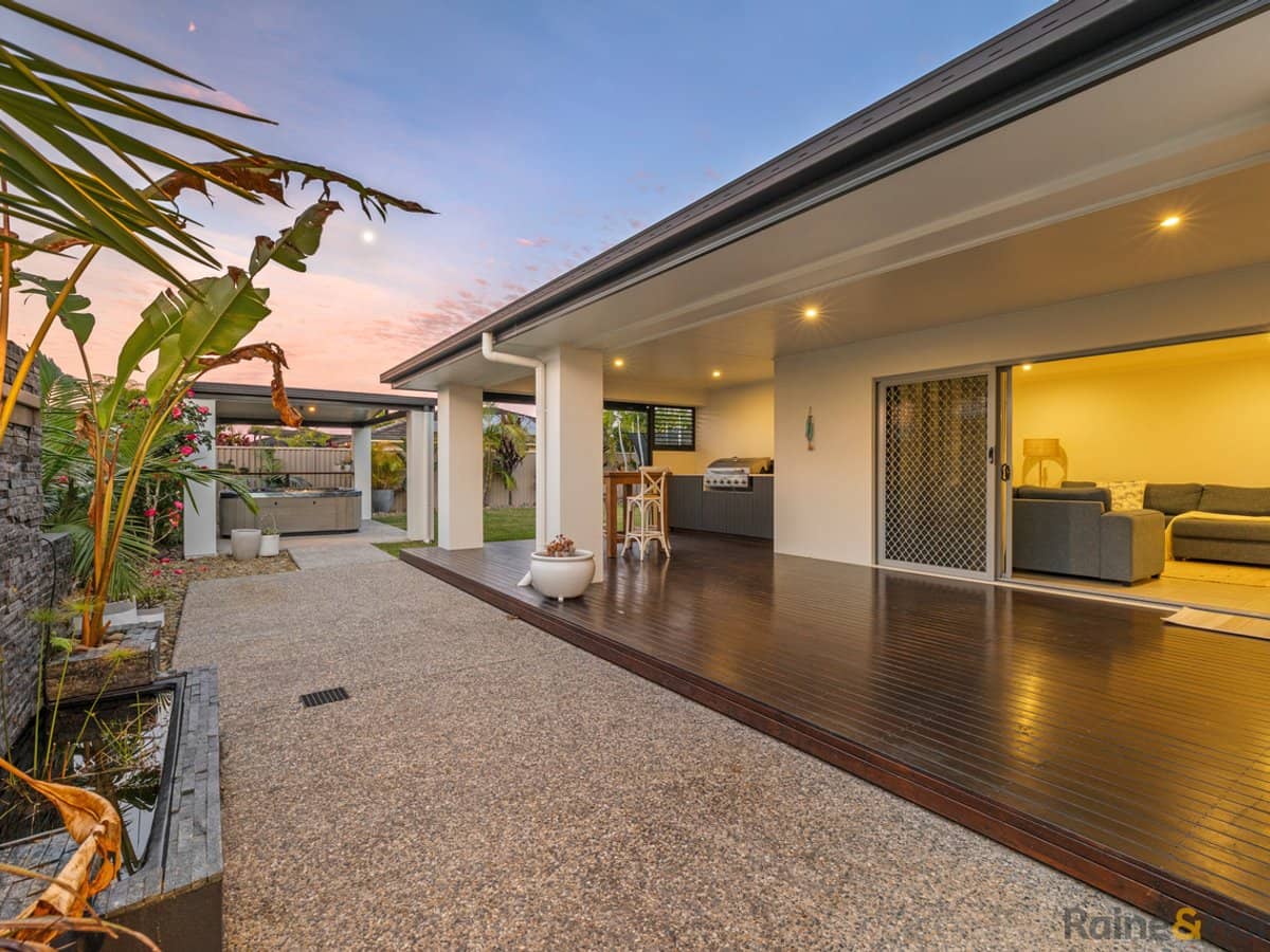 18 Toshack Place, POTTSVILLE - Thumbnail 18