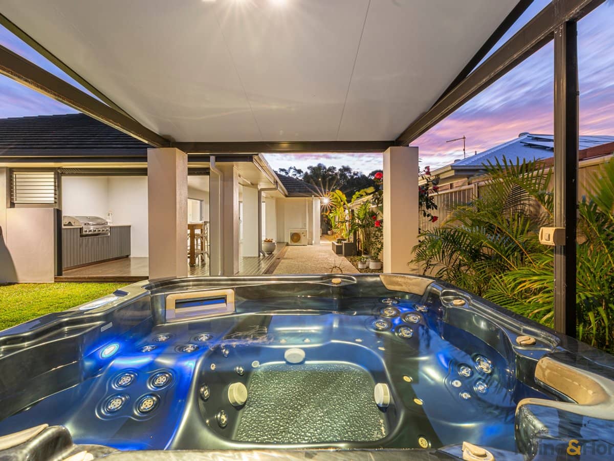 18 Toshack Place, POTTSVILLE - Thumbnail 19