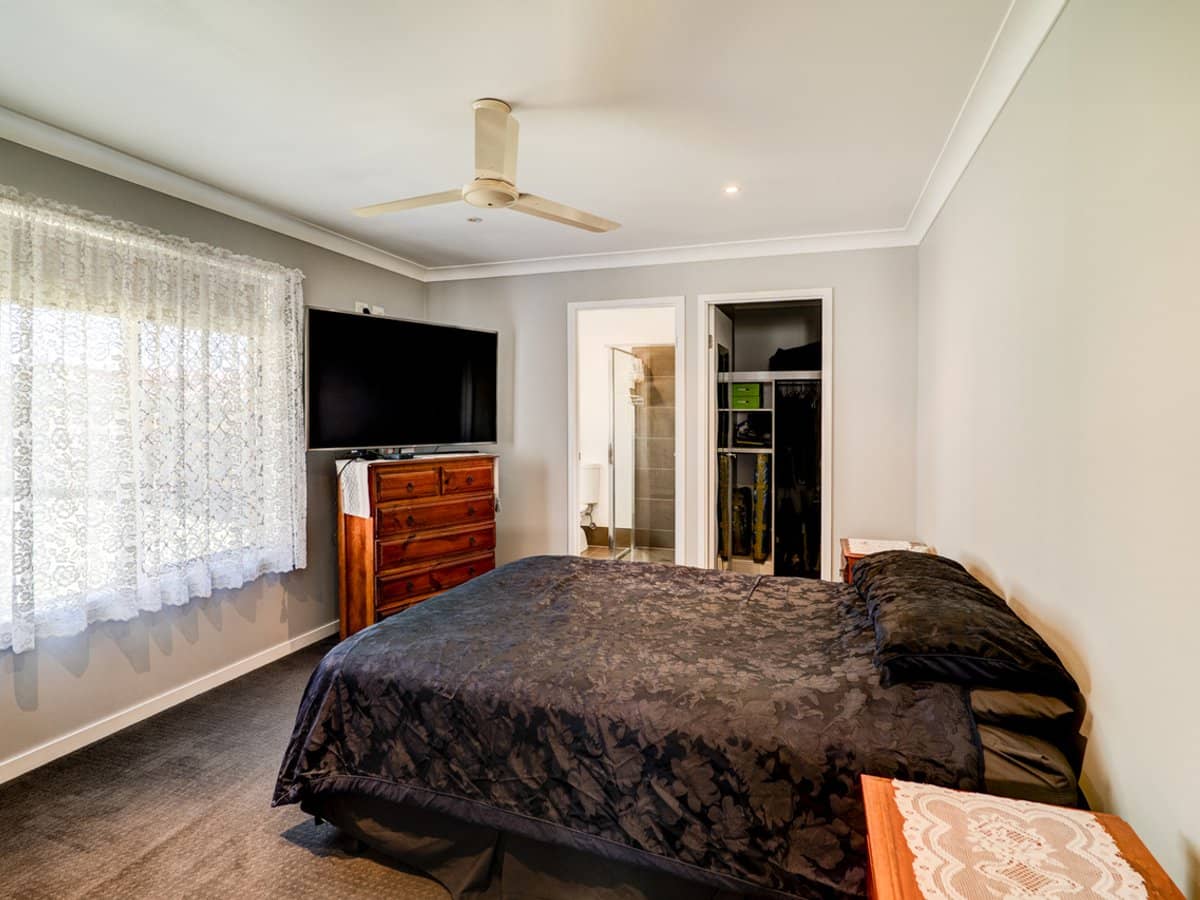 45 Titmarsh Circuit, FERNVALE - Thumbnail 8