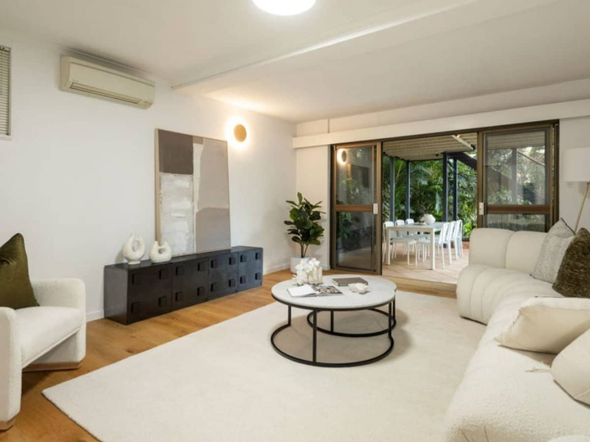 57 Blackstone Street, INDOOROOPILLY - Thumbnail 14