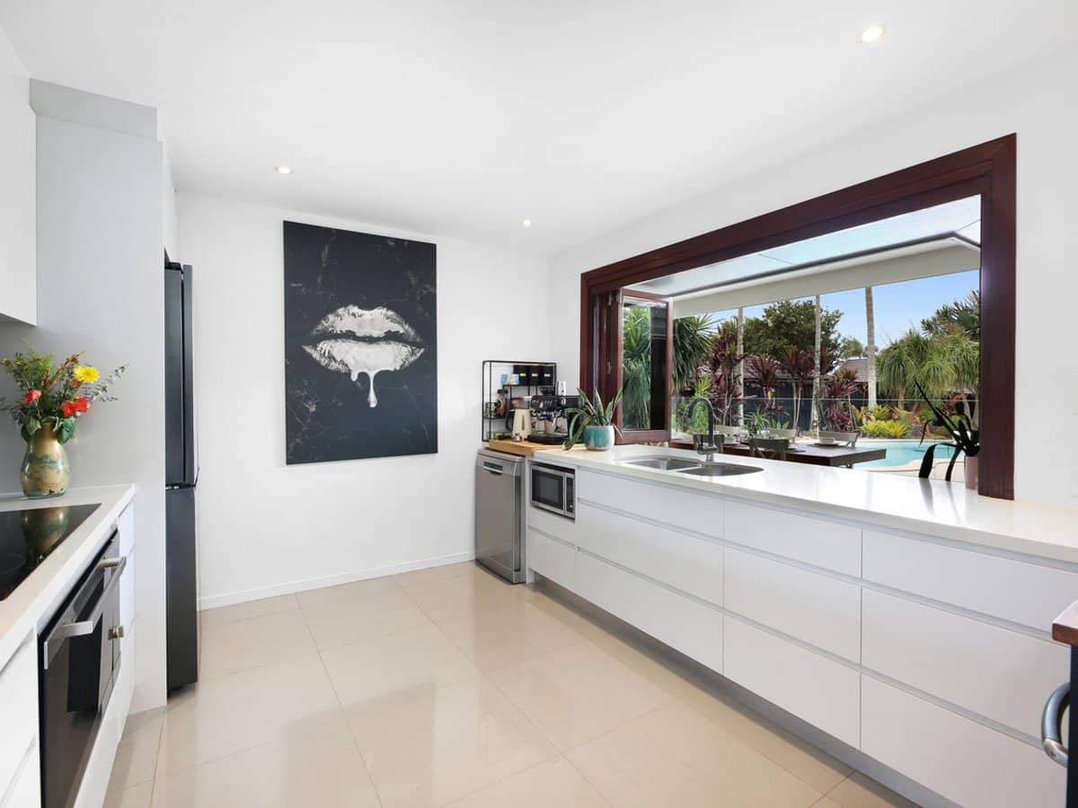 25 Huntingdale Crescent, ROBINA - Thumbnail 3