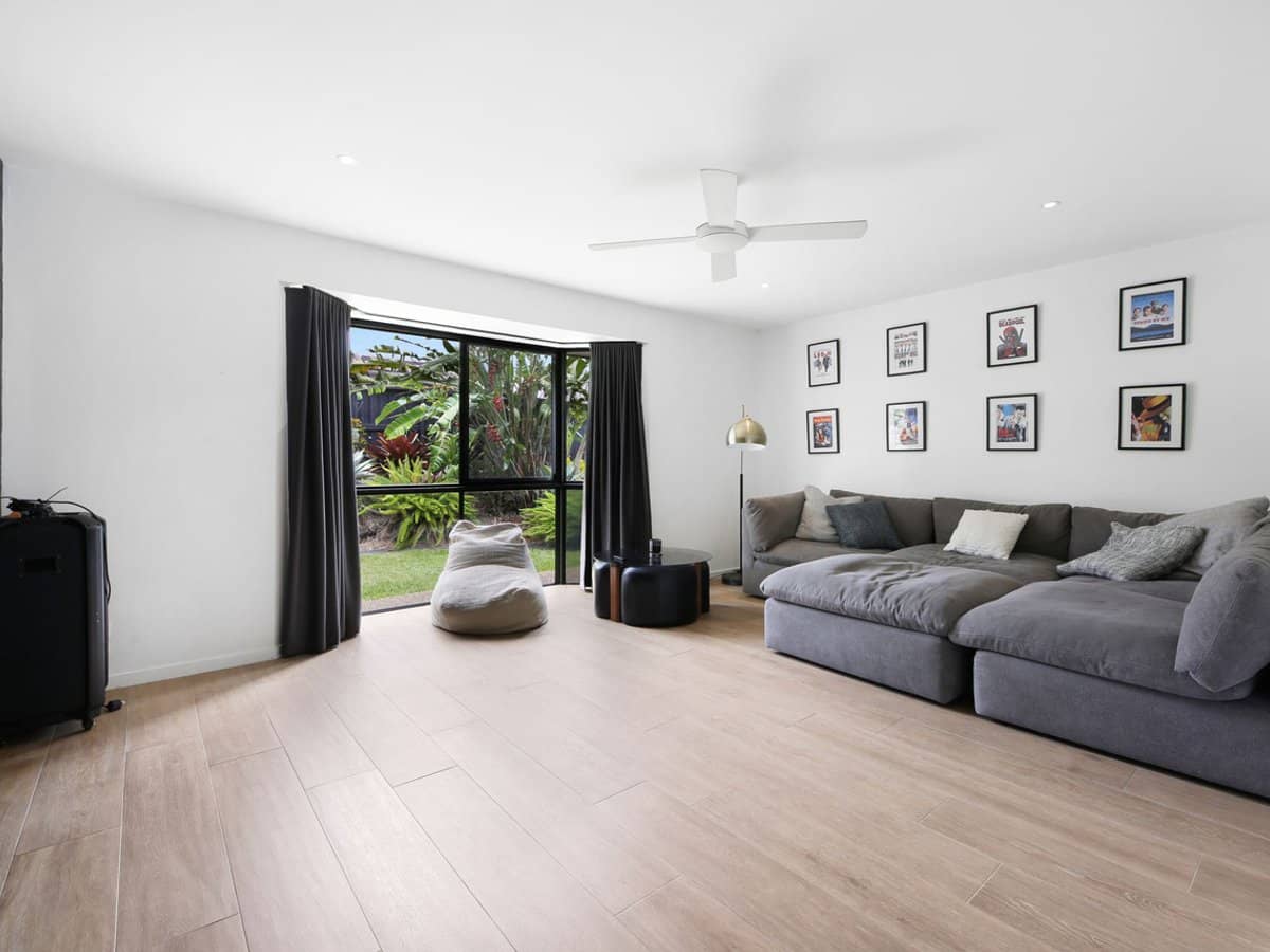 25 Huntingdale Crescent, ROBINA - Thumbnail 10