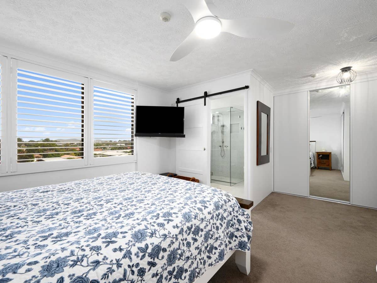 316-318 Marine Parade, LABRADOR - Thumbnail 6