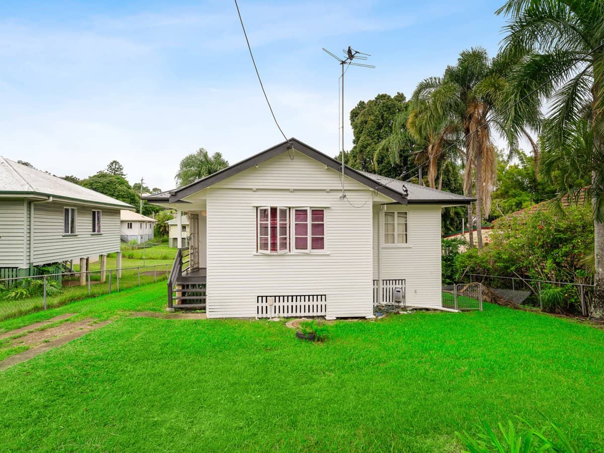 35 Steele Street, HOLLAND PARK - Thumbnail 2