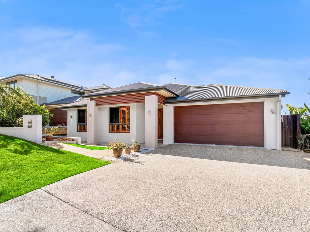 106 Kookaburra Circuit, ROCHEDALE - Thumbnail 1