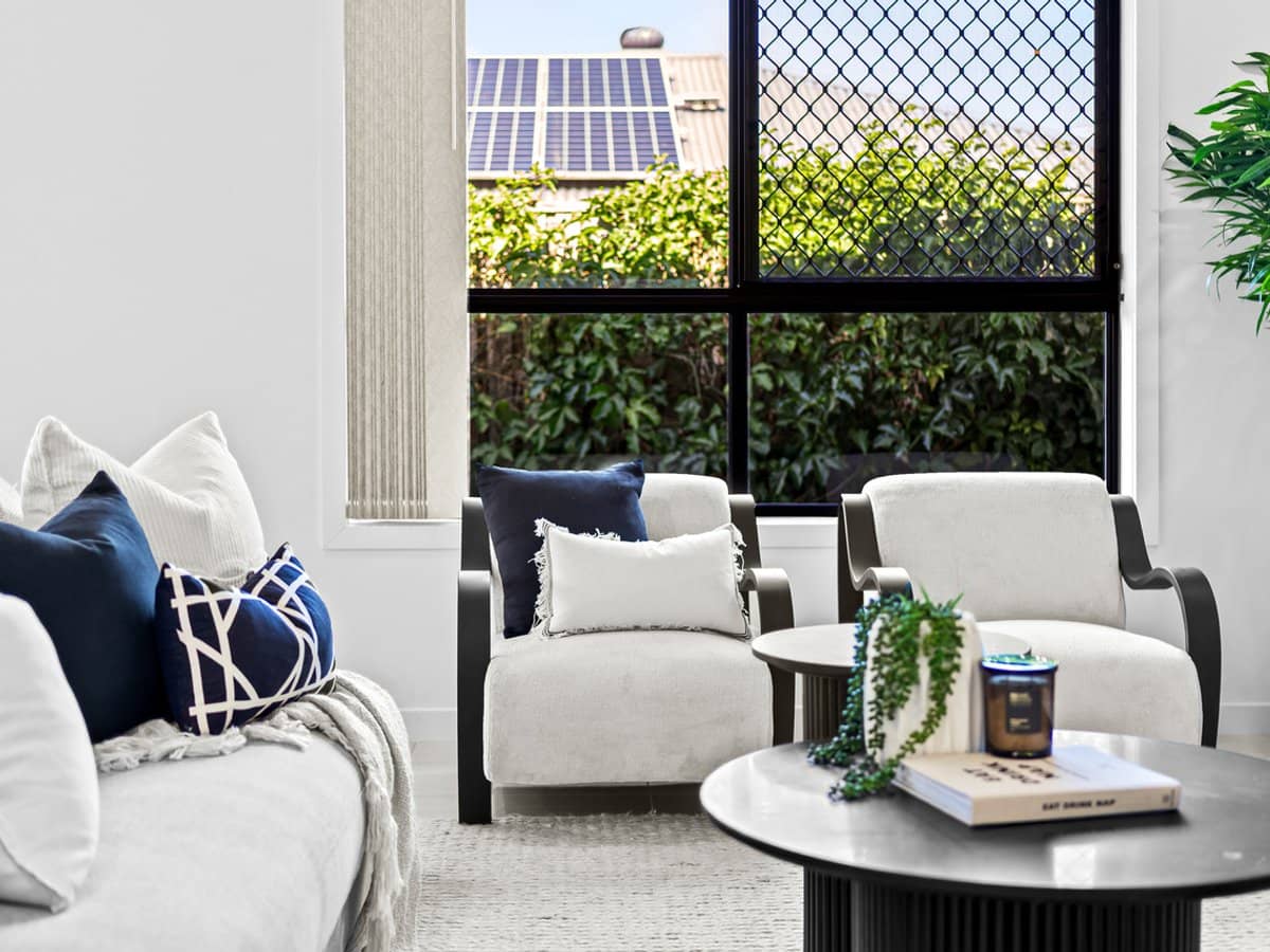 106 Kookaburra Circuit, ROCHEDALE - Thumbnail 4