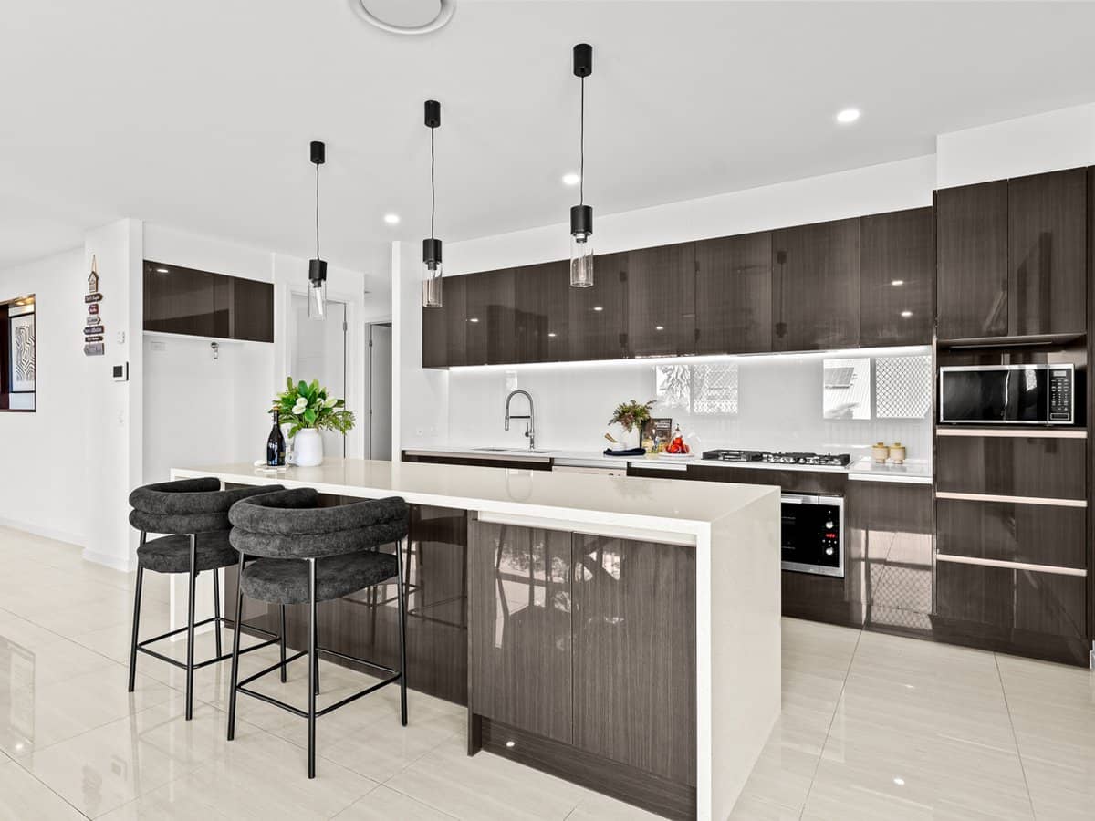 106 Kookaburra Circuit, ROCHEDALE - Thumbnail 6