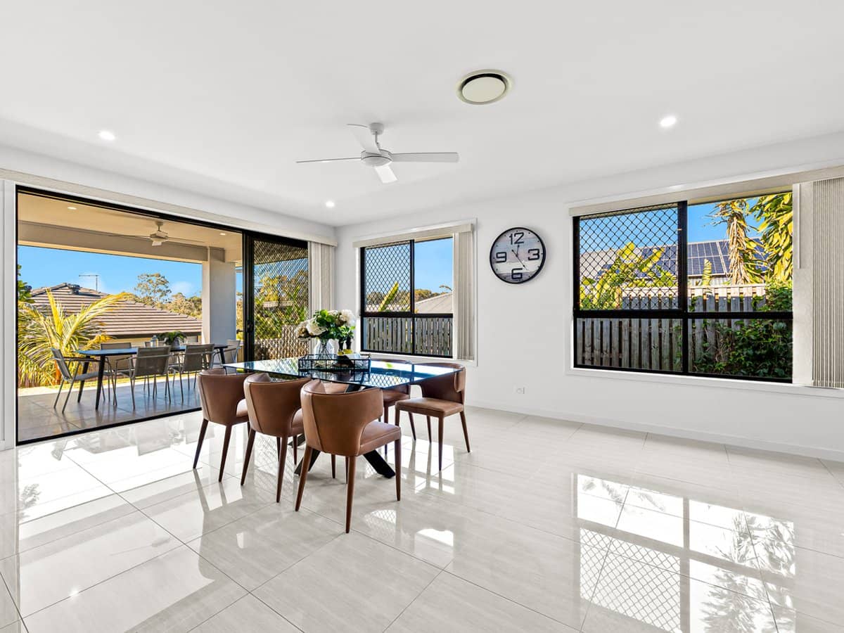 106 Kookaburra Circuit, ROCHEDALE - Thumbnail 10