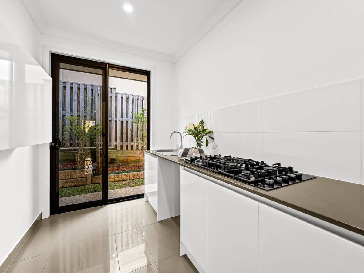 106 Kookaburra Circuit, ROCHEDALE - Thumbnail 24