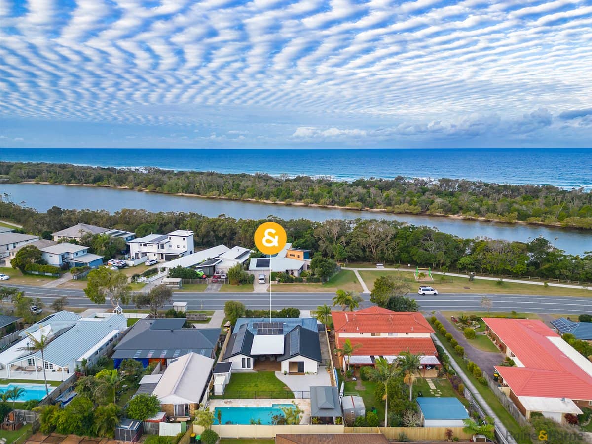 50 Overall Drive, POTTSVILLE - Thumbnail 1