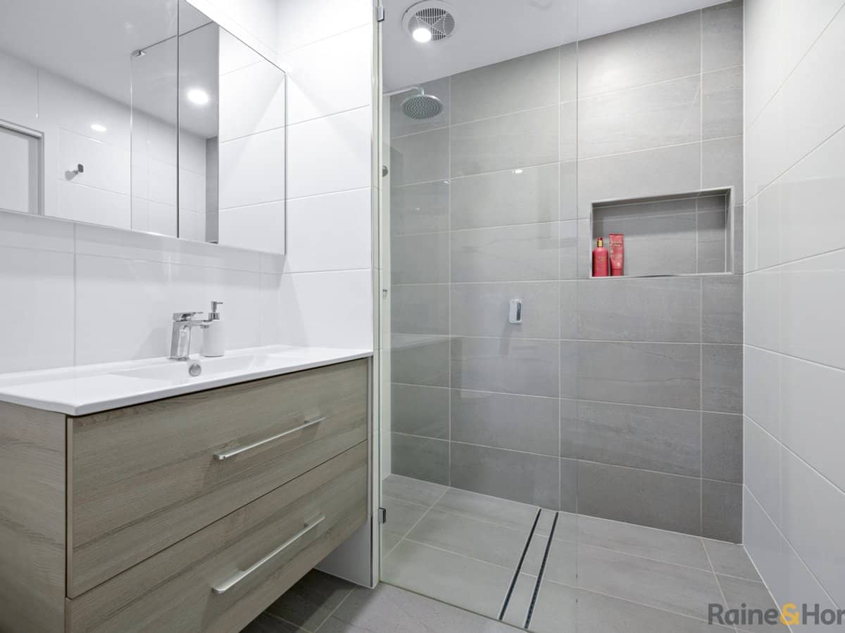 50 Overall Drive, POTTSVILLE - Thumbnail 12