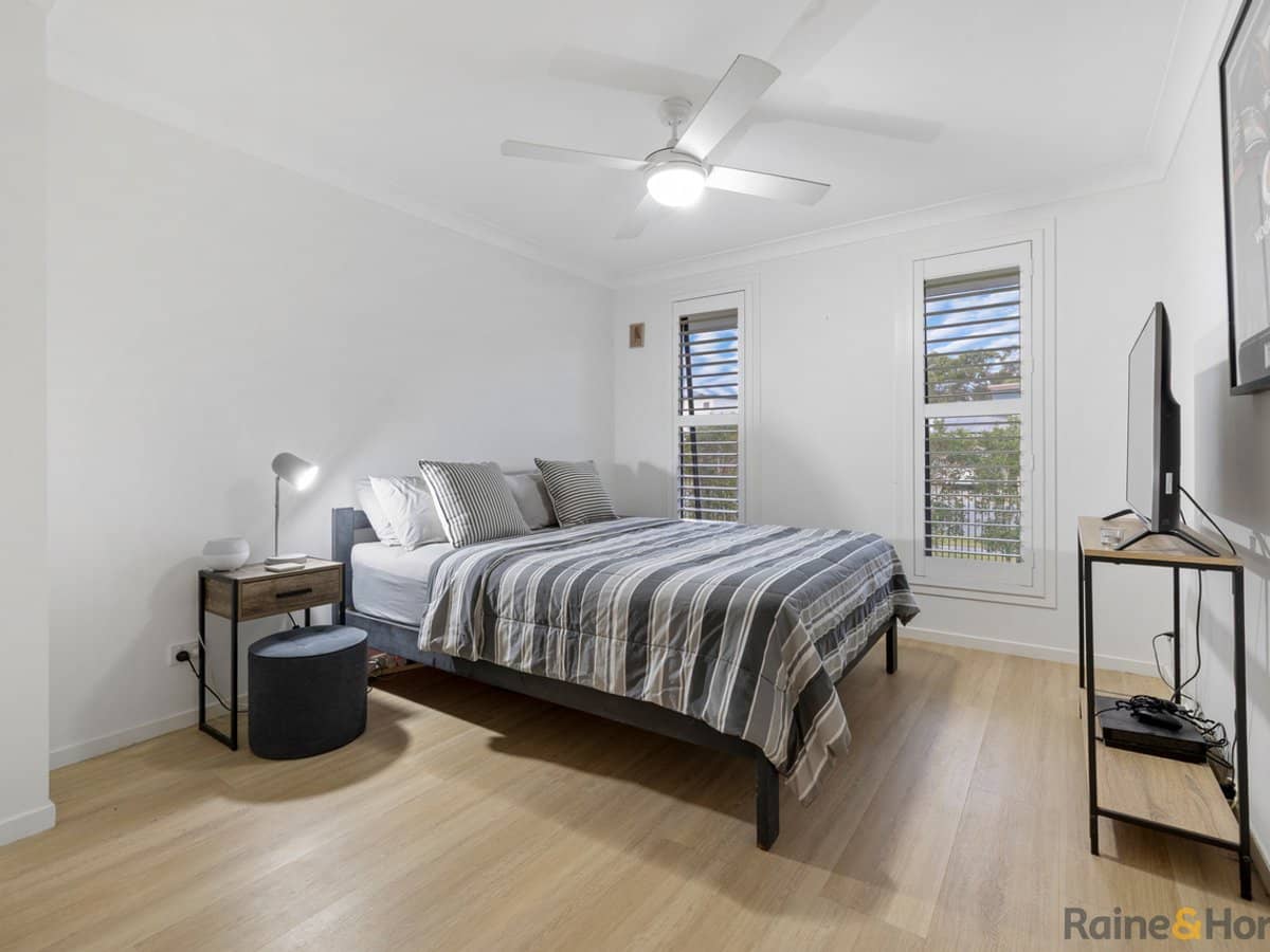 50 Overall Drive, POTTSVILLE - Thumbnail 13