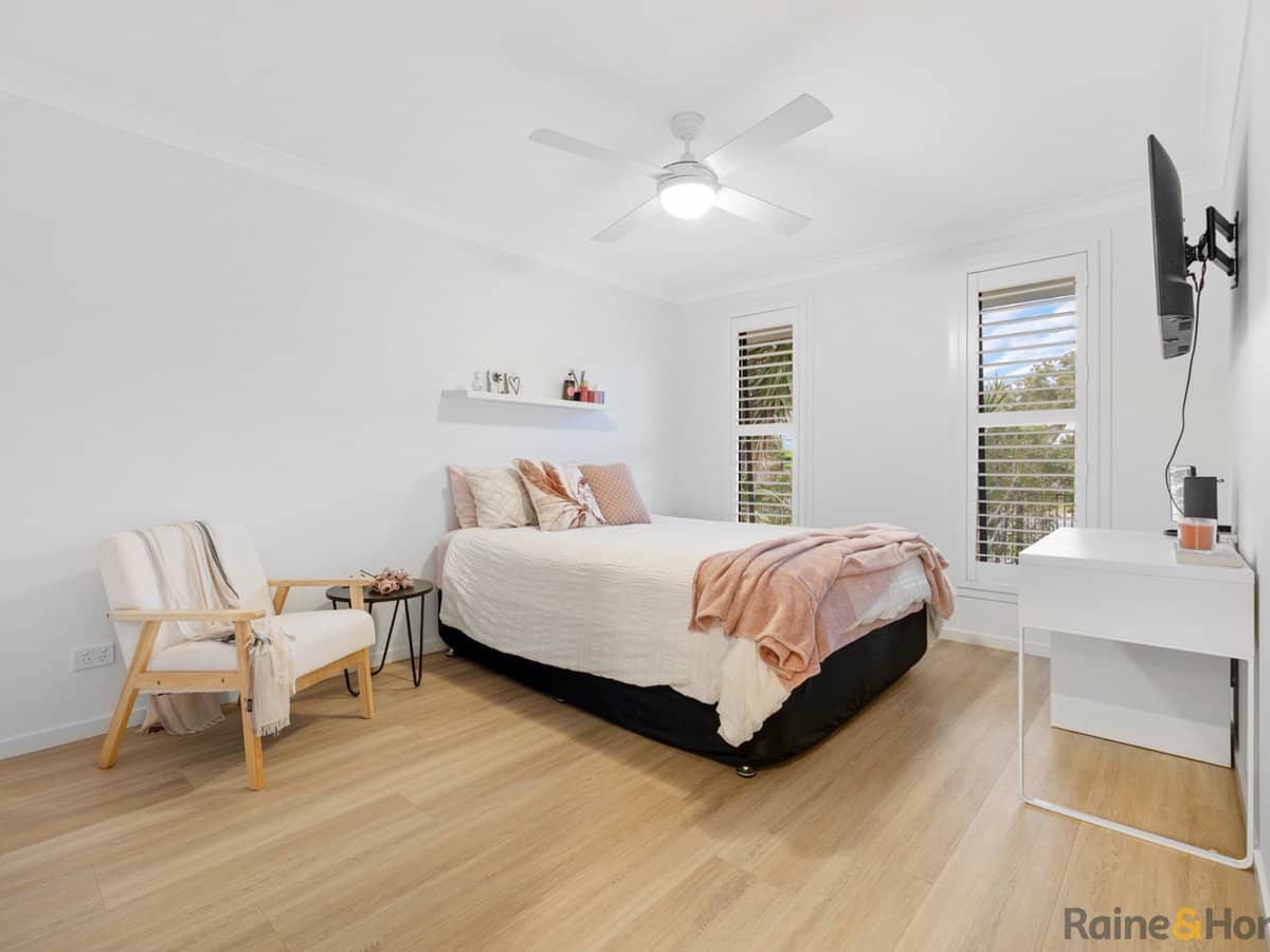 50 Overall Drive, POTTSVILLE - Thumbnail 14