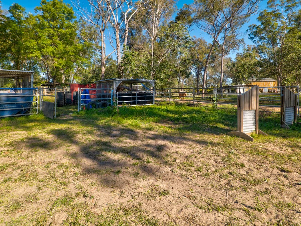 400 Larsens Road, COOMINYA - Thumbnail 2