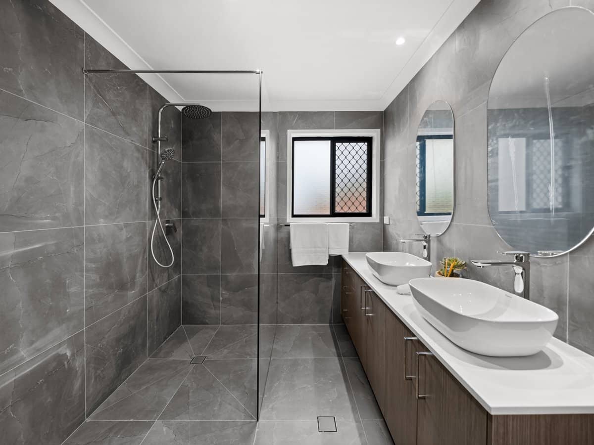 21 Hillcrest Street, SUNNYBANK HILLS - Thumbnail 3