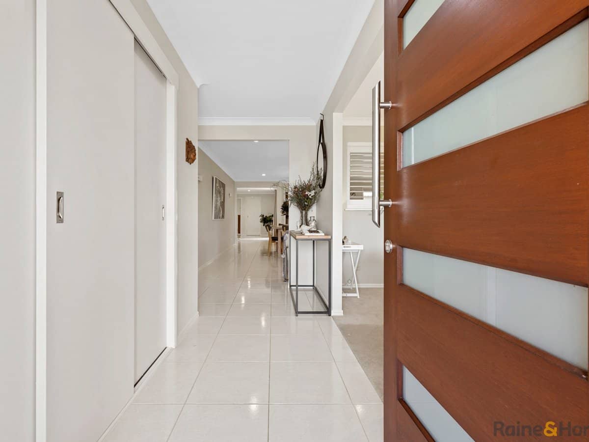 42 Edward Avenue, POTTSVILLE - Thumbnail 5