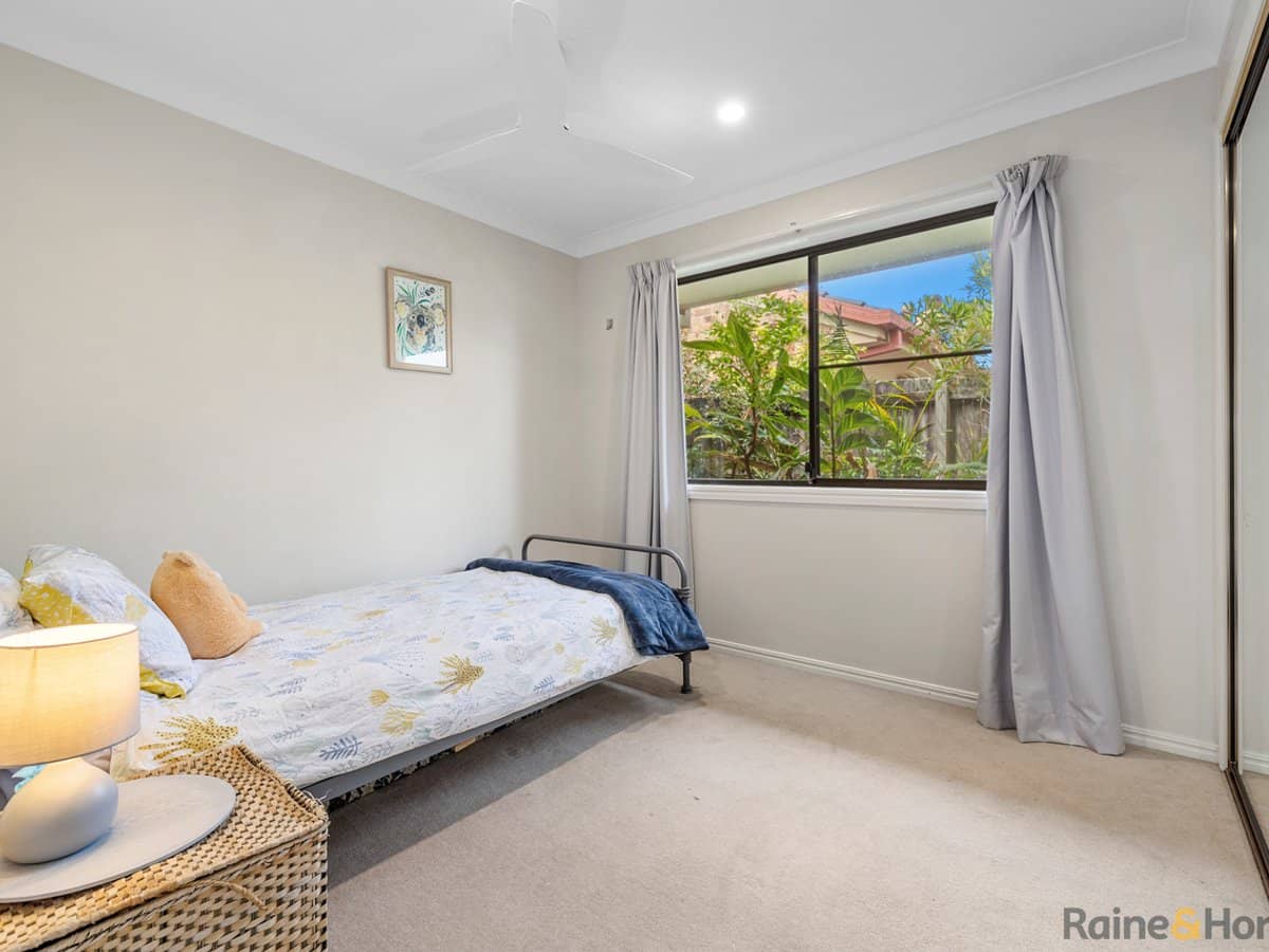 42 Edward Avenue, POTTSVILLE - Thumbnail 18