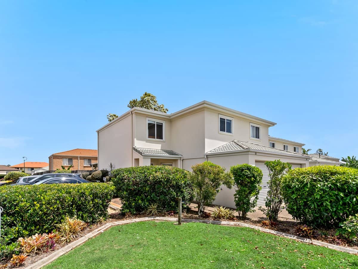 12 Peter Court, SUNNYBANK HILLS - Thumbnail 1