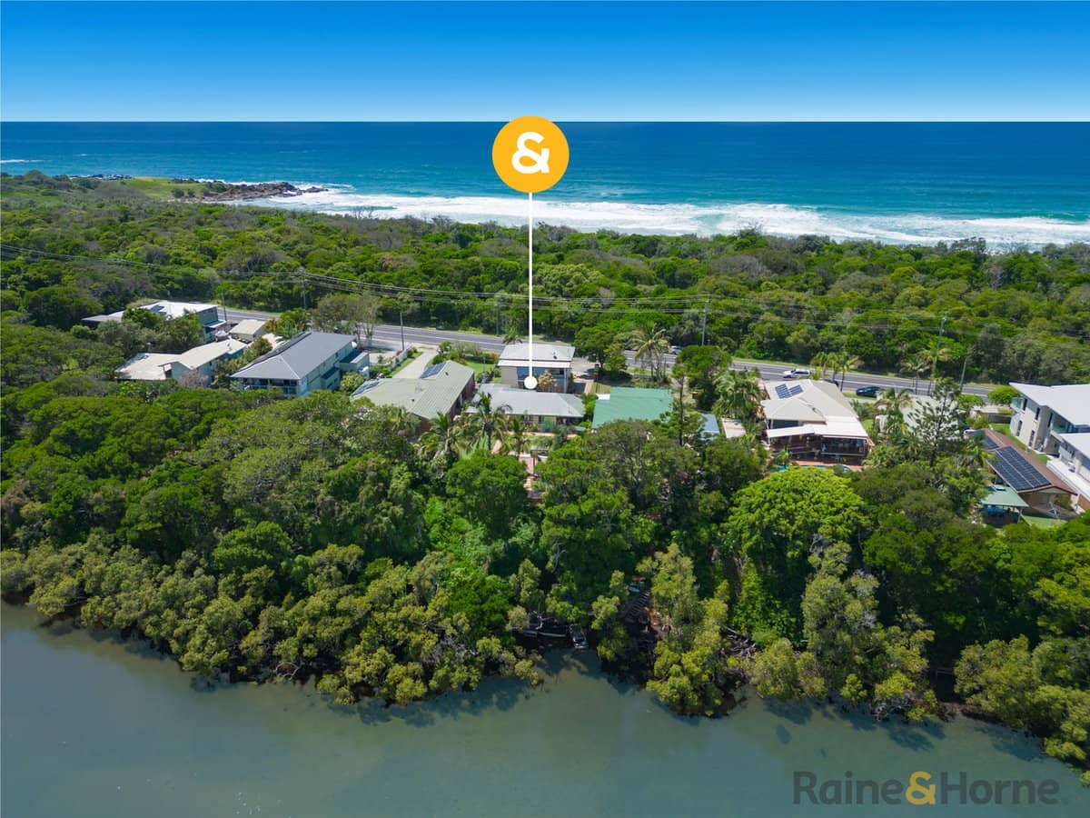 47 Tweed Coast Road, HASTINGS POINT - Thumbnail 1