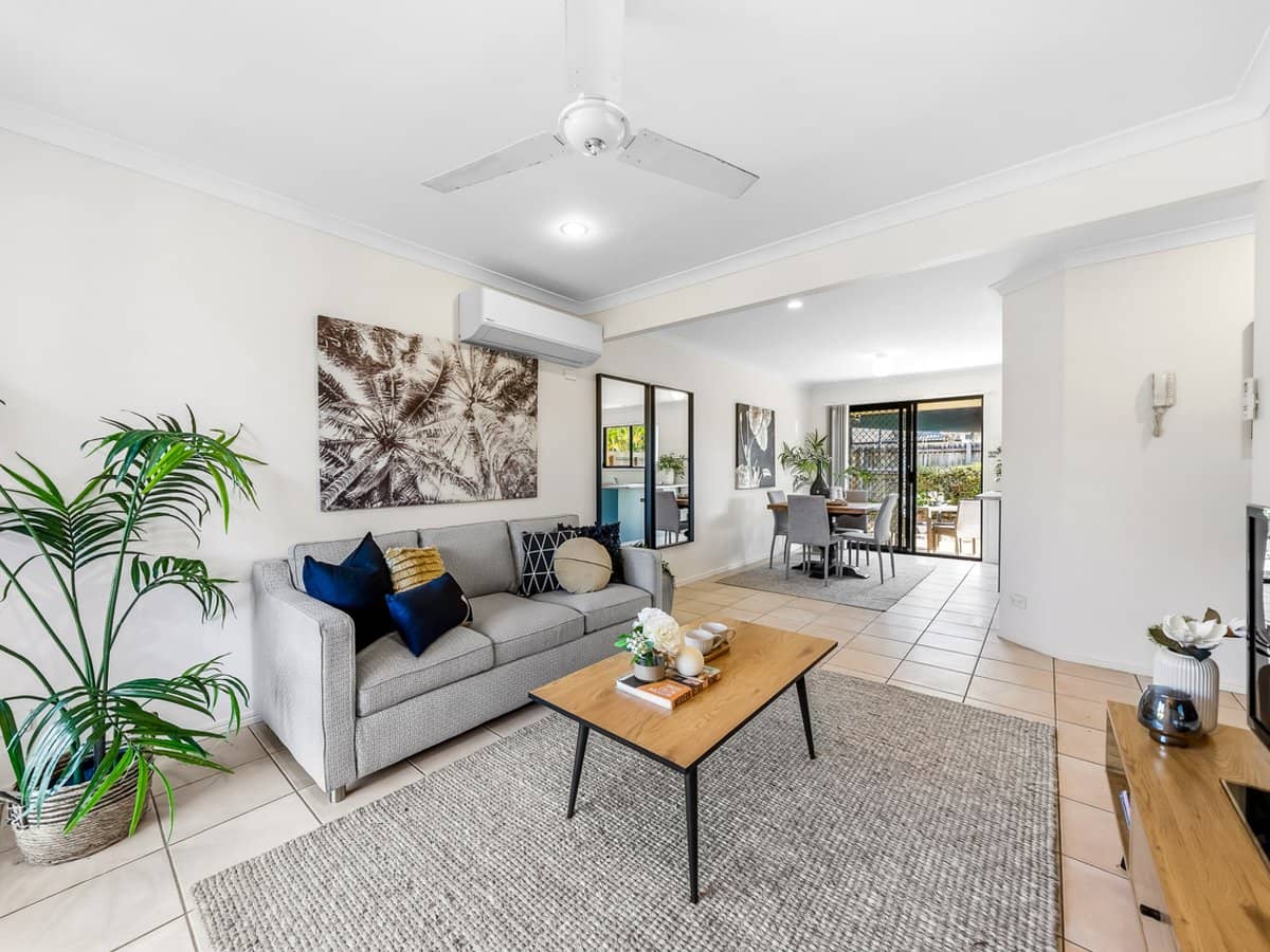 8 Diamond Place, RUNCORN - Thumbnail 1