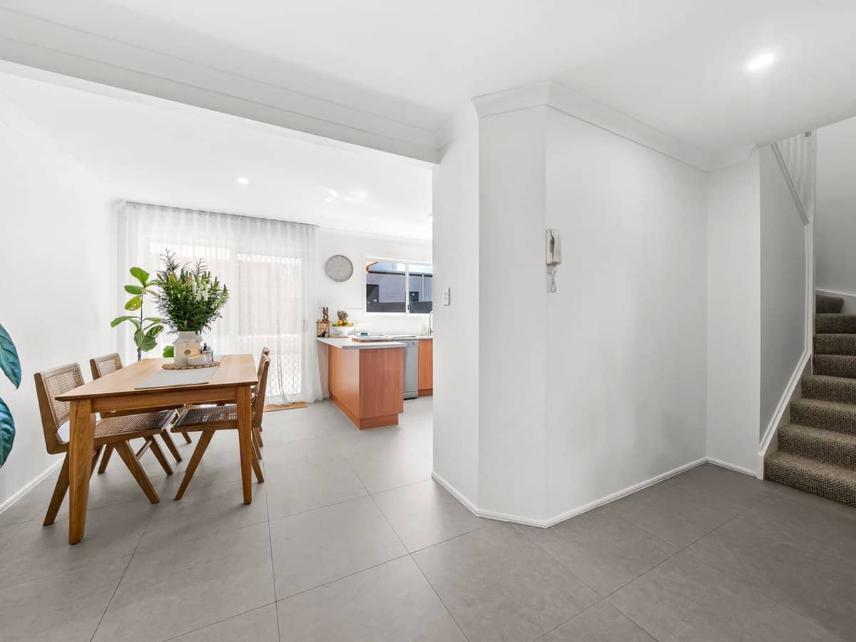 8 Honeysuckle Way, Calamvale - Thumbnail 9