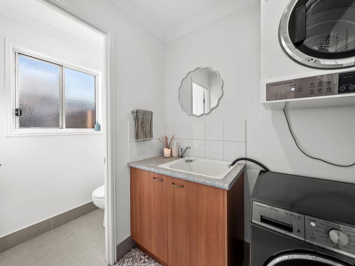 8 Honeysuckle Way, Calamvale - Thumbnail 17