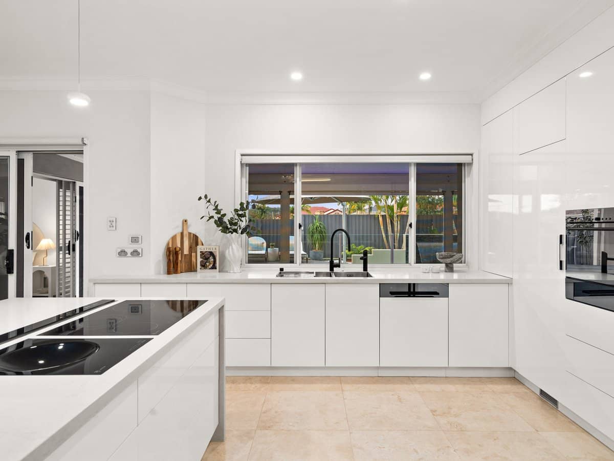 23 Lindfield Circuit, ROBERTSON - Thumbnail 8