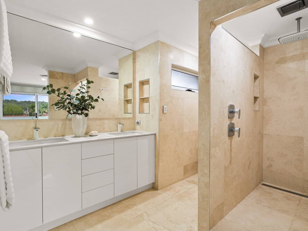 23 Lindfield Circuit, ROBERTSON - Thumbnail 17