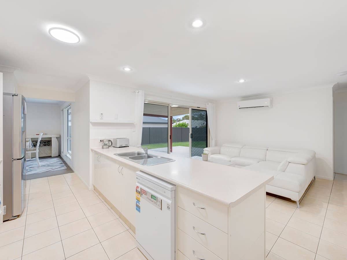 32 Murramarang Drive, Parkinson - Thumbnail 7