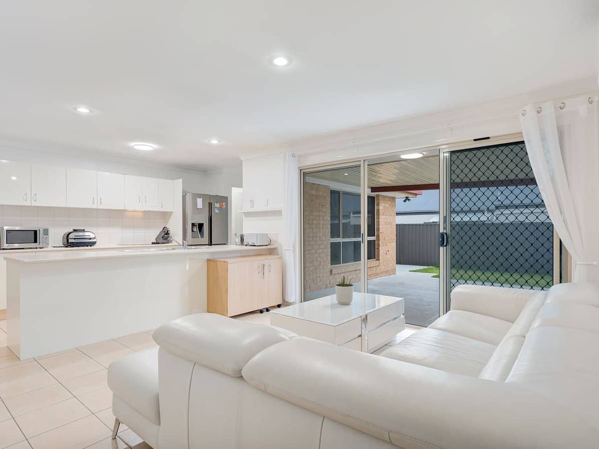 32 Murramarang Drive, Parkinson - Thumbnail 11