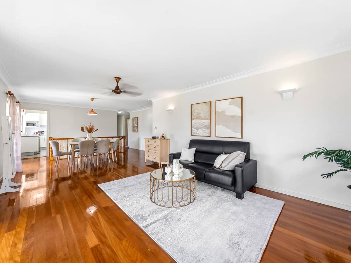 7 Gaillardia Street, MACGREGOR - Thumbnail 2