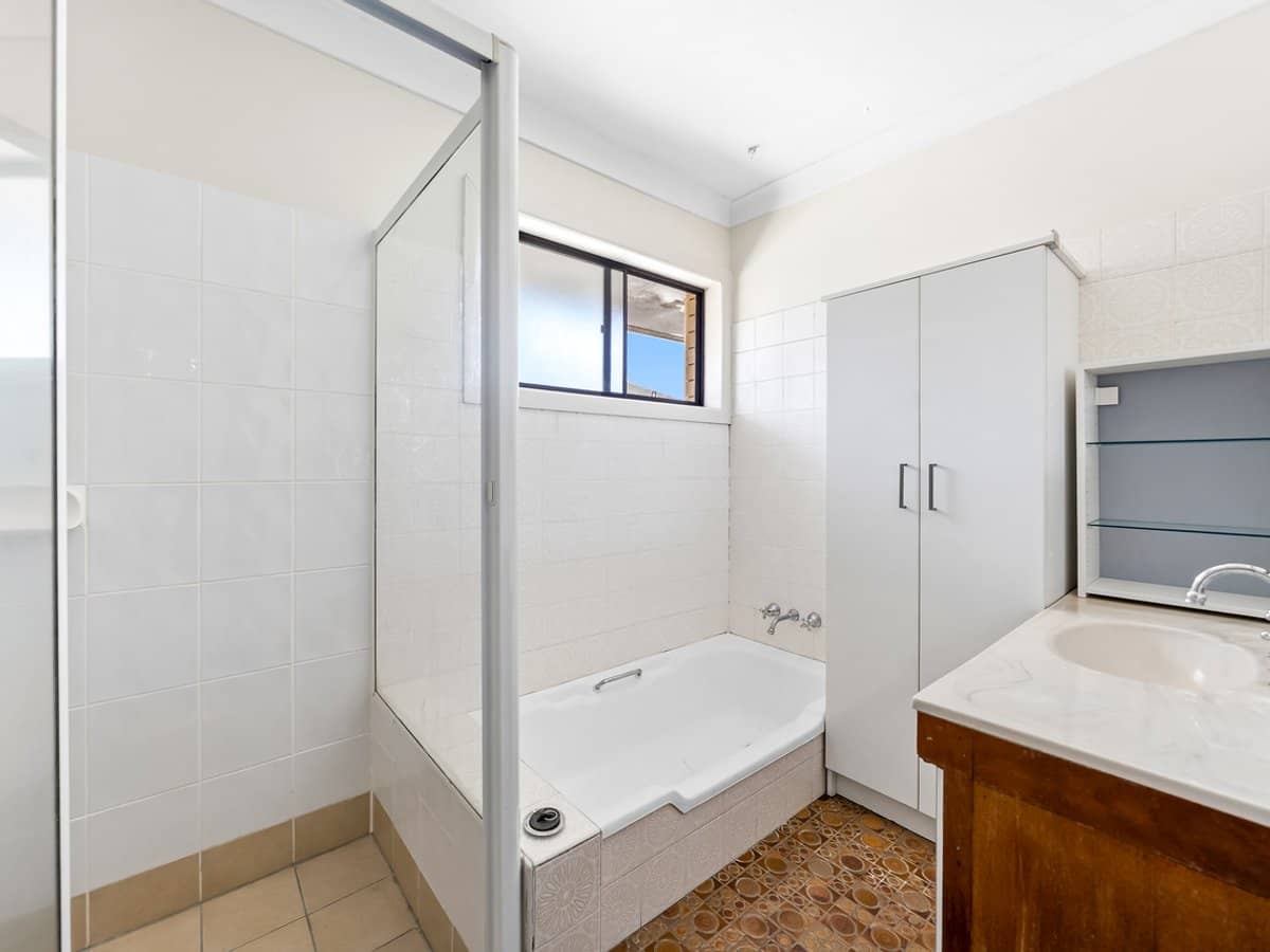 7 Gaillardia Street, MACGREGOR - Thumbnail 6