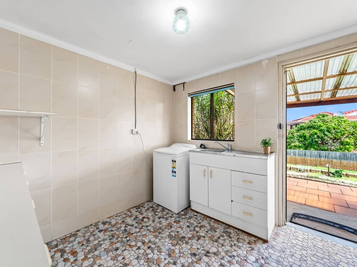 7 Gaillardia Street, MACGREGOR - Thumbnail 13