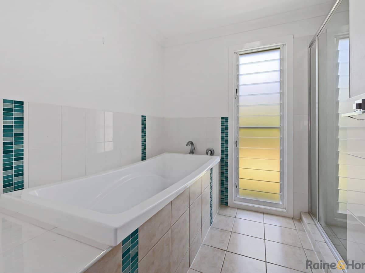 30 Andrew Avenue, POTTSVILLE - Thumbnail 18