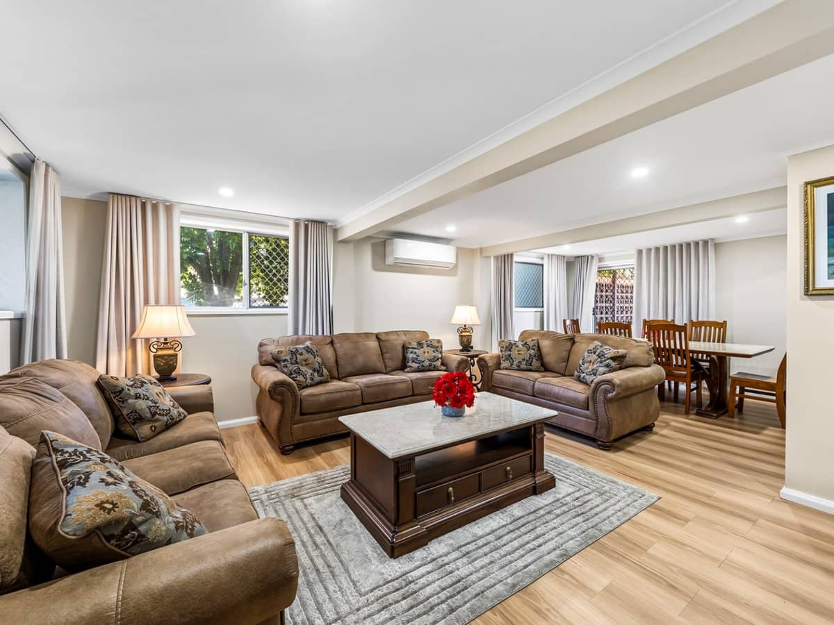 84 Mingera Street, MANSFIELD - Thumbnail 4