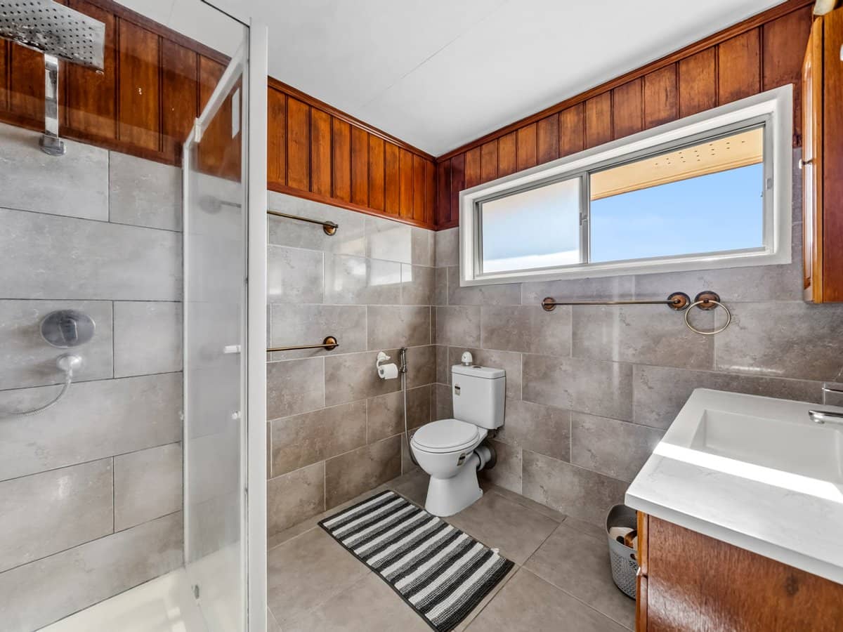 84 Mingera Street, MANSFIELD - Thumbnail 12