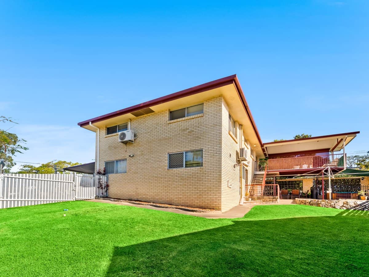 84 Mingera Street, MANSFIELD - Thumbnail 23