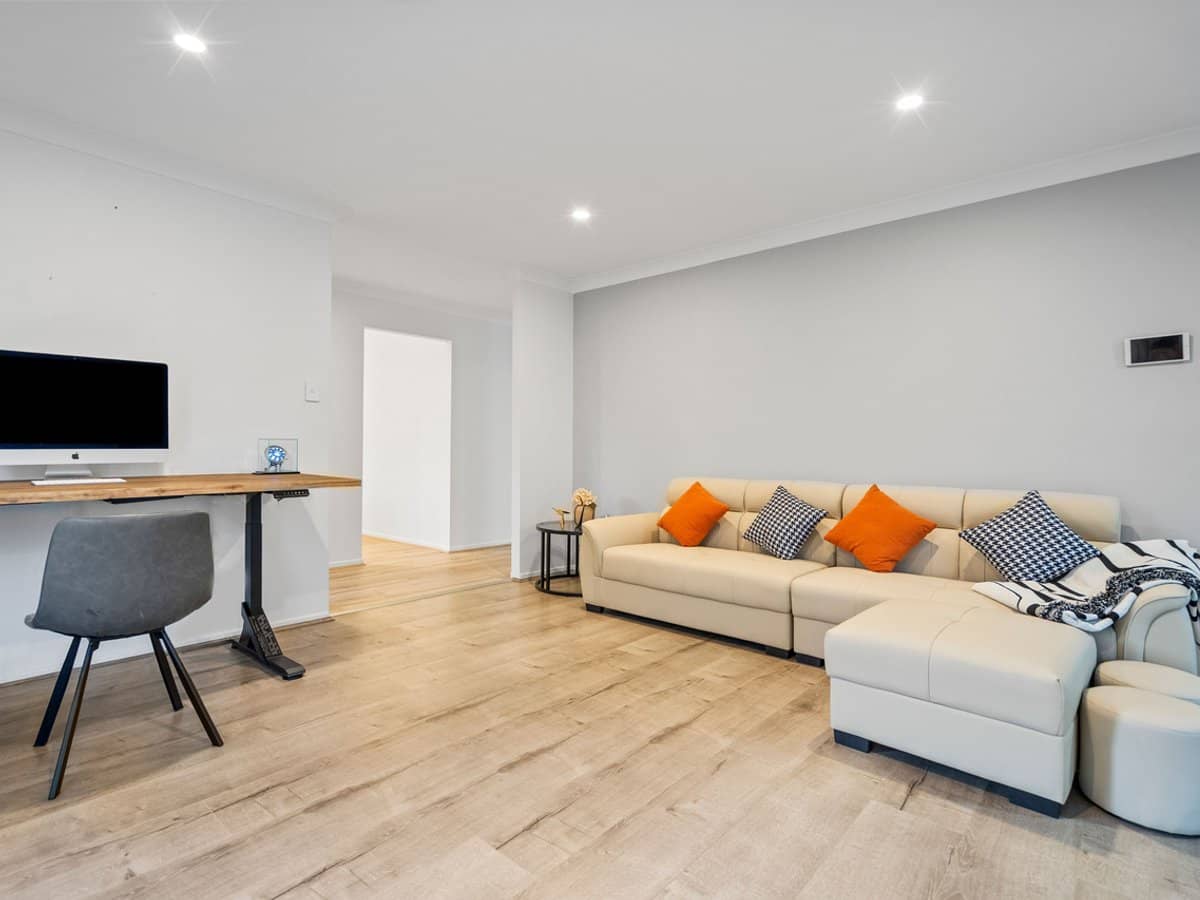 26 Avondale Crescent, Parkinson - Thumbnail 3