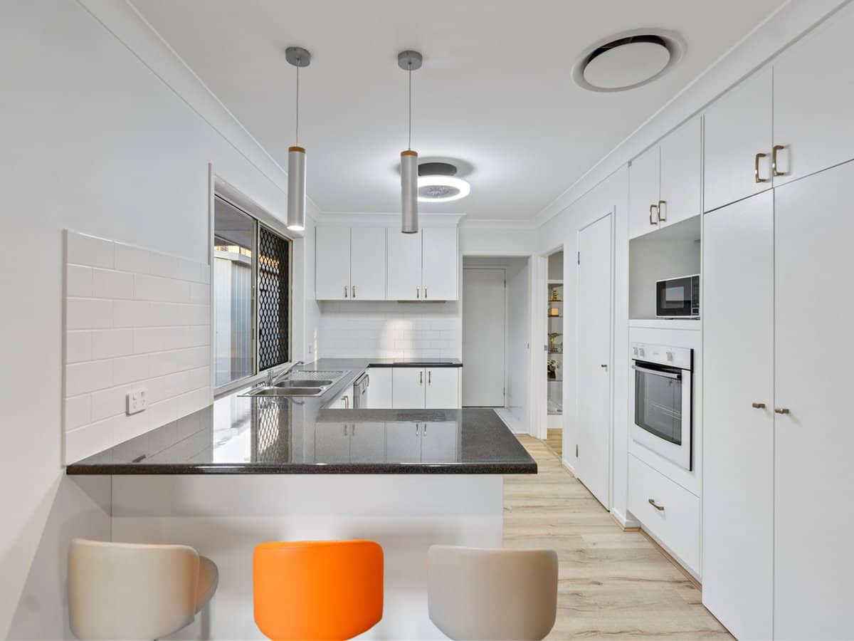 26 Avondale Crescent, Parkinson - Thumbnail 8