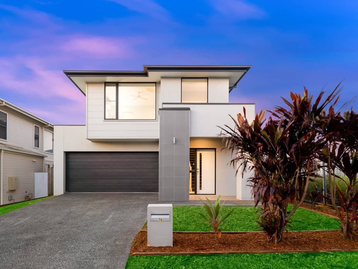 14 Goshawk Crescent, ROCHEDALE - Thumbnail 1