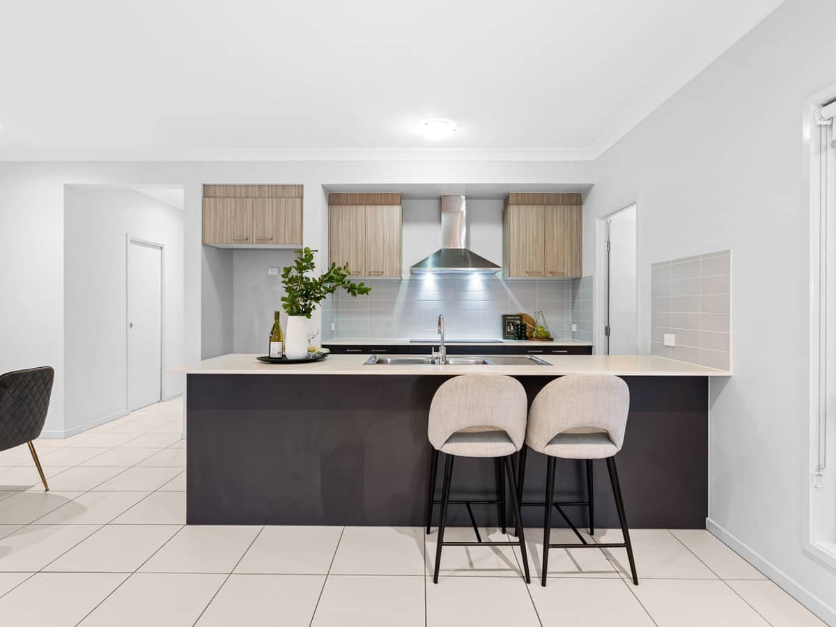 14 Goshawk Crescent, ROCHEDALE - Thumbnail 4